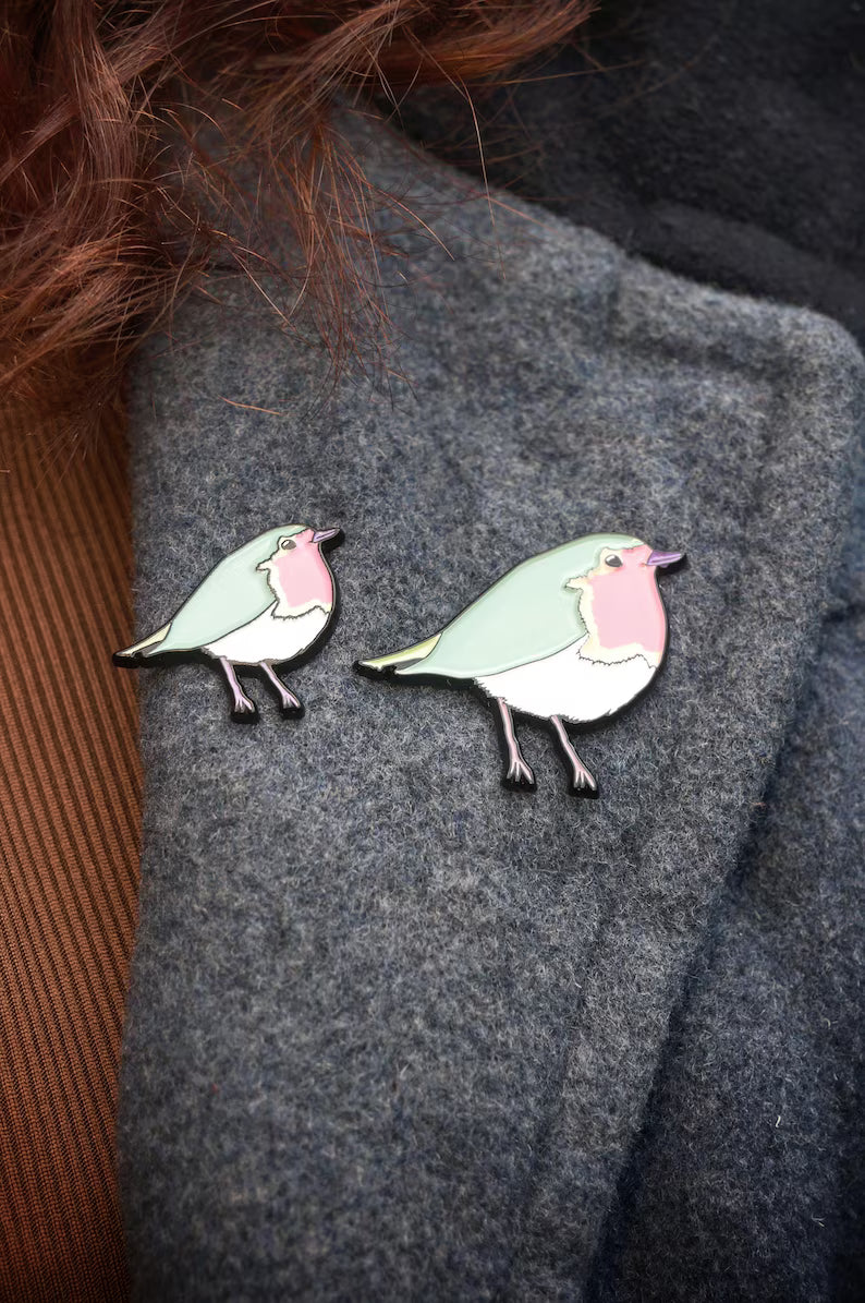 Genderfae Robin Pride Pin